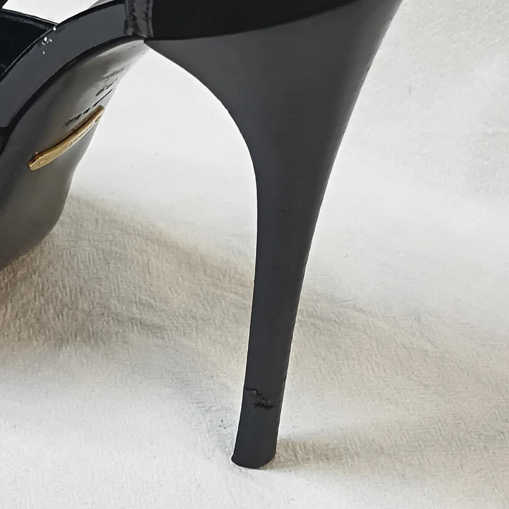 Burberry Elegant Black High Heels - Picture 13 of 13